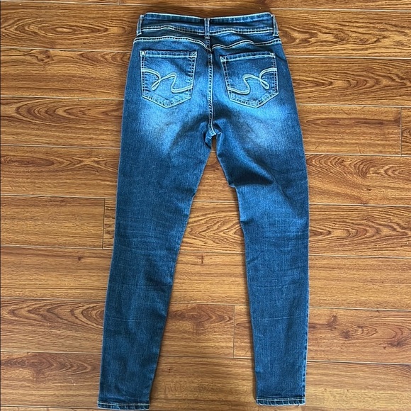 Wallflower Women's Blue Jeans - Picture 4 of 4